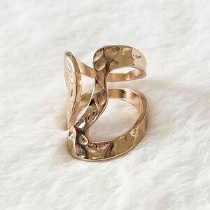 5/$25 🩷 Hammered Open Wave Ring - Gold Women Jewelry